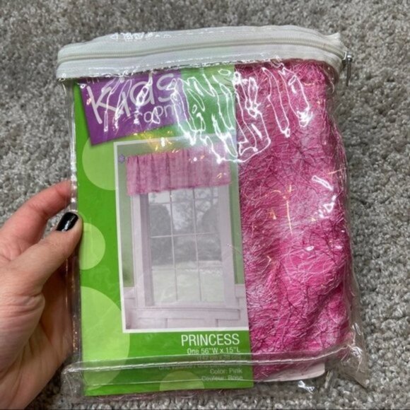 NWT Kids pink window valence - Picture 1 of 5